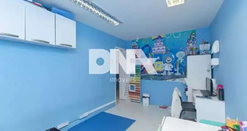 Prédio à venda na Rua Marquesa de Santos, Laranjeiras, Rio de Janeiro