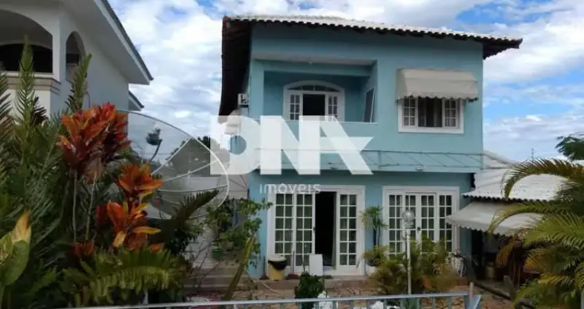 Casa em condomínio fechado com 5 quartos à venda na Rua Paulo José Mahfud, Vargem Pequena, Rio de Janeiro