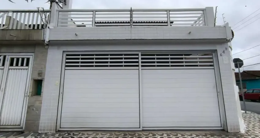 Casa de luxo à venda em guilhermina, praia grande-sp: 2 quartos, 2 suítes, 1 sala, 3 banheiros, 2 vagas de garagem, 111,00 m².