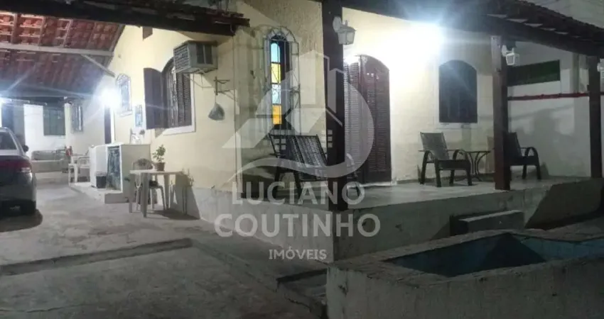 Casa à venda no Viaduto, Araruama 