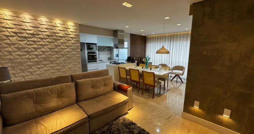 Apartamento de 70m²  com 2 dormitórios, suíte e 2 vagas  na vila prudente