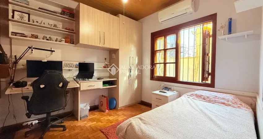 Casa com 3 quartos à venda na Travessa Nossa Senhora de Lourdes, 81, Tristeza, Porto Alegre