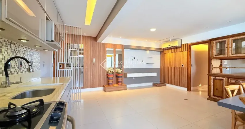 Apartamento com 3 quartos à venda na Rua Roque Calage, 400, Passo da Areia, Porto Alegre