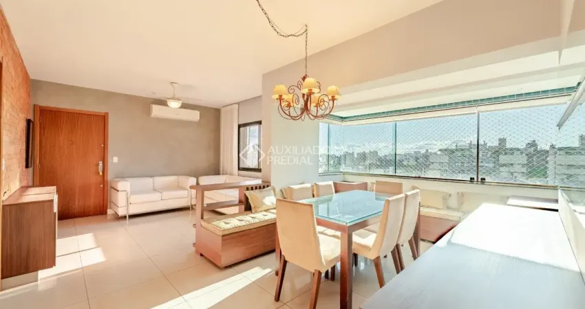 Apartamento 3 dormitórios com suíte e 2 vagas no coração do rio branco