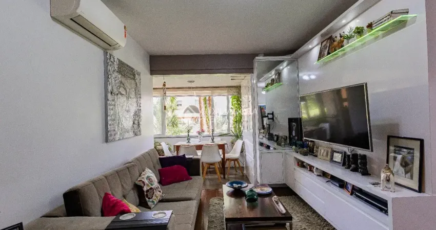 Rio branco (74m²): 2 dormitórios, churrasqueira, vaga + box. lado parcão!