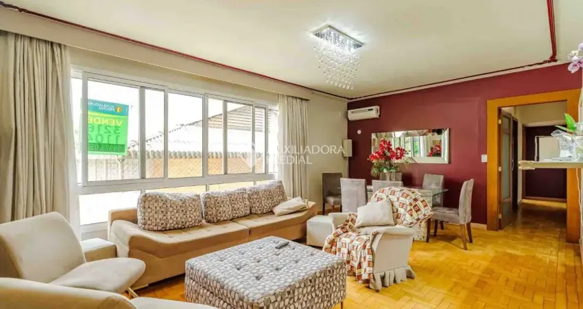 Apartamento de 3 quartos com 108 m² privativos, 1 vaga de garagem no bairro santana, porto alegre!