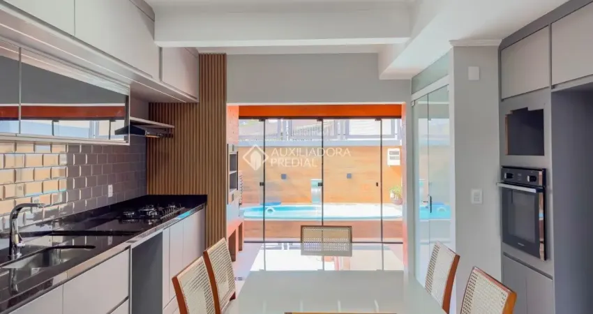 Linda casa no guarujá, ideal para quem busca conforto e lazer.