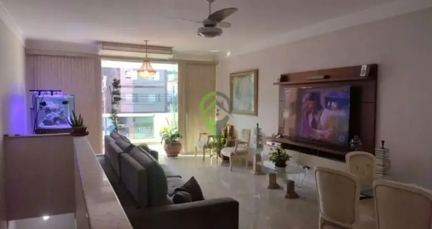 Casa com 3 quartos, sendo 1 suíte, à venda no Marapé, em Santos - SP