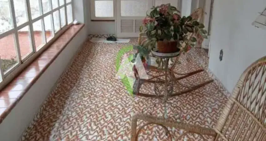 Casa Térrea  Raridade, em Maravilhosa Localização e  próximo da Praia do Canal 6