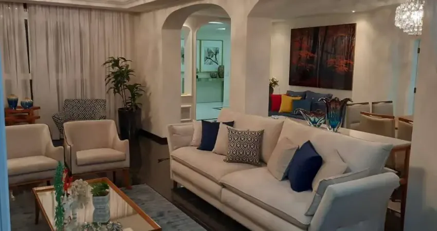 Apartamento alto padrão com 3 dormitórios na quadra do mar à venda - Gonzaga - Santos/SP