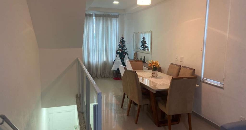 Casa  com 3 dormitórios  sendo 1 suíte em Marapé, Santos/SP