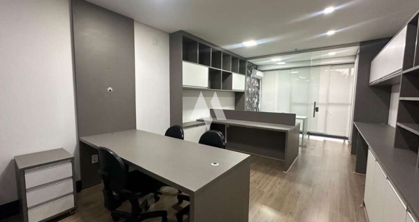 Visibilidade e Conforto: Sua Nova Sala Comercial no Centro de Santos, no Edifício Wave