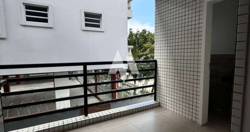 Casa Triplex Geminada - 134m² ,Arquitetura Moderna, Conforto Excepcional e na melhor localização da Praia da Enseada.