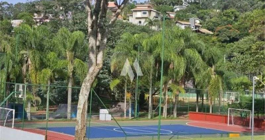 Casa / Resort com 3 dormitórios e 1 suíte em Condomínio - São Paulo