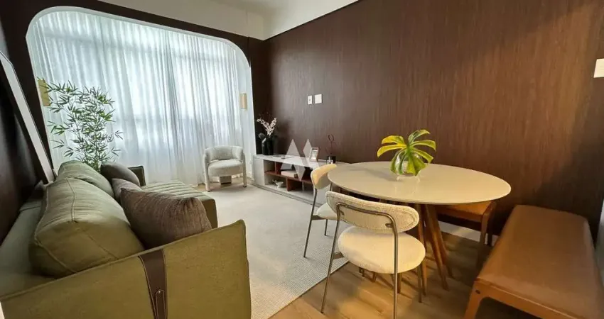 Apartamento á venda  02 dormitórios 1 suíte  com vista para o mar em Santos/Sp