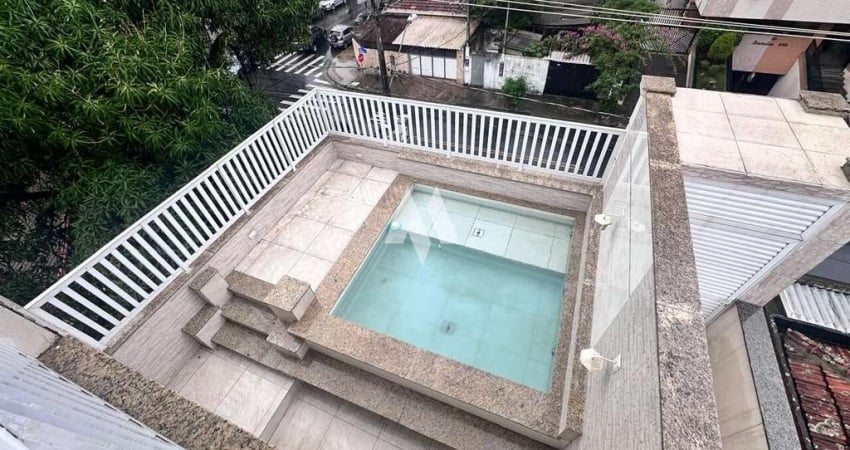 Casa Tríplex à Venda – Alto Padrão no Bairro Aparecida, Grande oportunidade.....