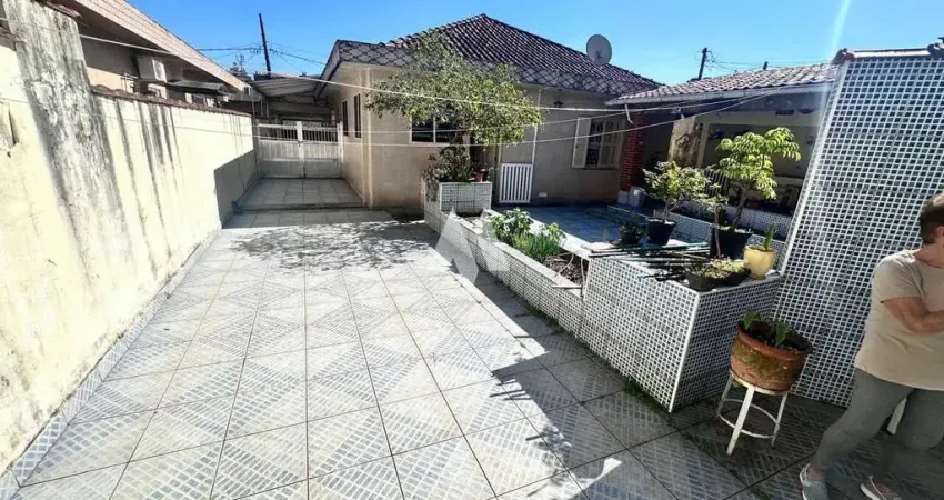 Casa com 3 quartos à venda na Rua Colatina, Jardim Independência, São Vicente