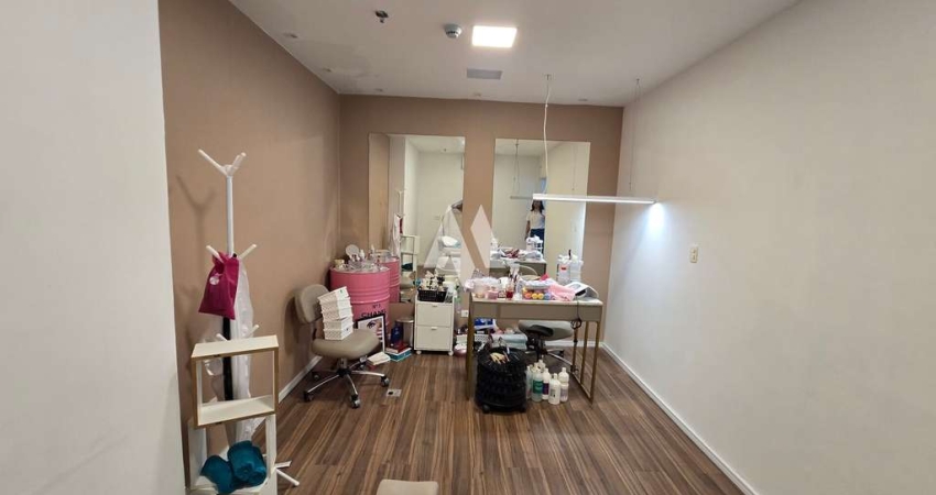 Sala Comercial CORPORATE dentro de uma sala ja pronta