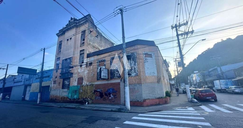 Casa comercial à venda na Rua Brás Cubas, Vila Nova, Santos