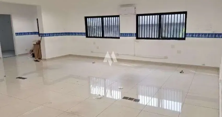 Casa comercial à venda na Avenida Conselheiro Nébias, Boqueirão, Santos