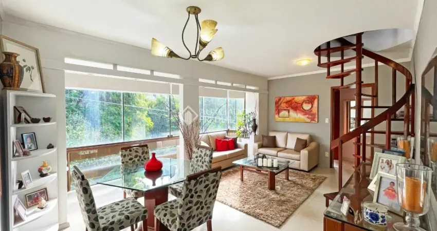 Cobertura no bairro mont serrat 3 quartos, 1 suíte e 2 vagas separadas