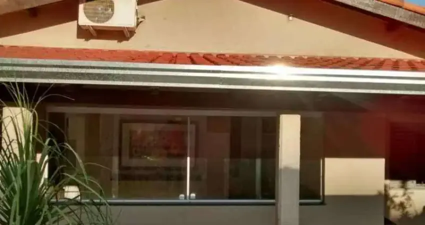 Casa com 3 quartos à venda na Rua Azarias Leite, Centro, Bauru