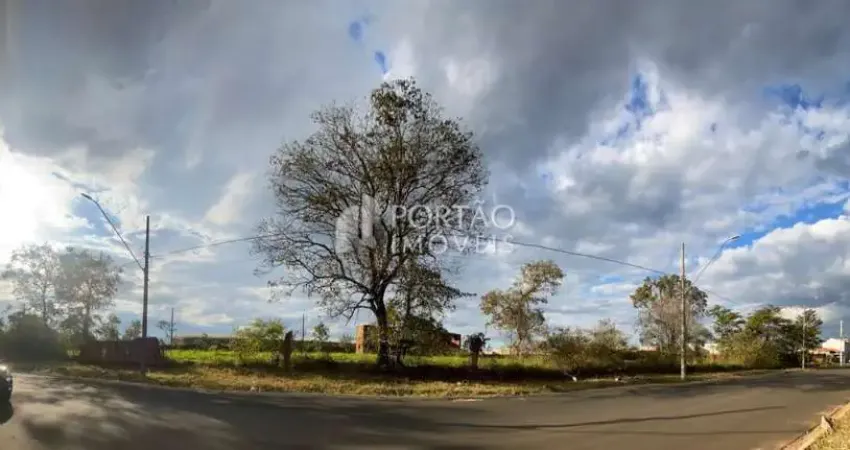 Terreno à venda na Rua Antonieta Diório Catini, Jardim Marcia, Agudos