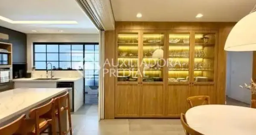 Apartamento com 3 quartos à venda na Avenida Trompowsky, 227, Centro, Florianópolis