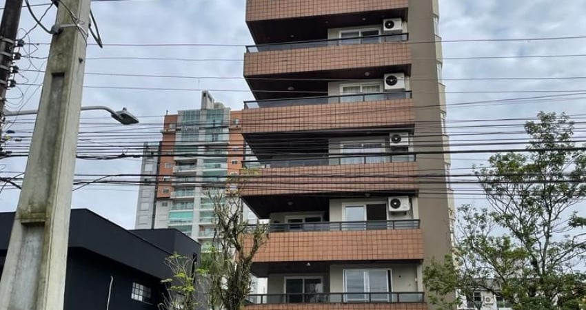 Apartamento lindo com 4 Quartos, 207 m² privativos,  no Centro em Joinville.