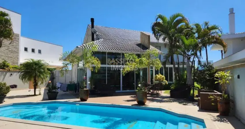 Casa em condomínio fechado com 3 quartos à venda na Rodovia Haroldo Soares Glavan, 345, Cacupé, Florianópolis