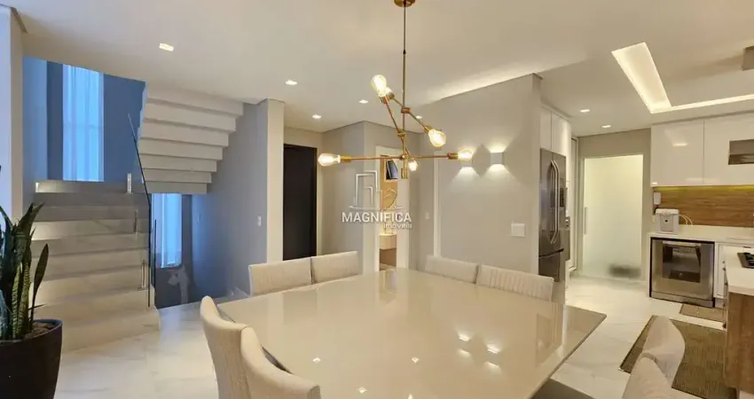 Casa em condomínio fechado com 4 quartos à venda na Rua Maria Luiza Bazzani Natal, 381, Uberaba, Curitiba