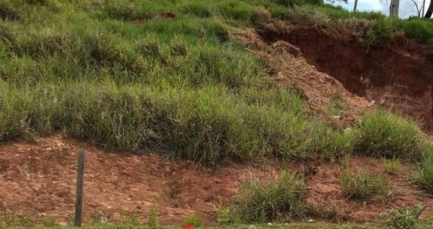 Terreno à venda no Condomínio Villa Verde Bragança, Bragança Paulista 