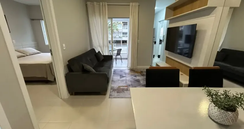 Apartamento a venda em jurerê,  em florianópolis,  de 1 dormitório a apenas 200m do mar.