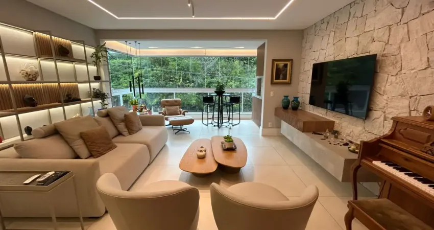 Belíssimo apartamento em jurerê finamente mobiliado, com 3 quartos em condomínio conceito clube.
