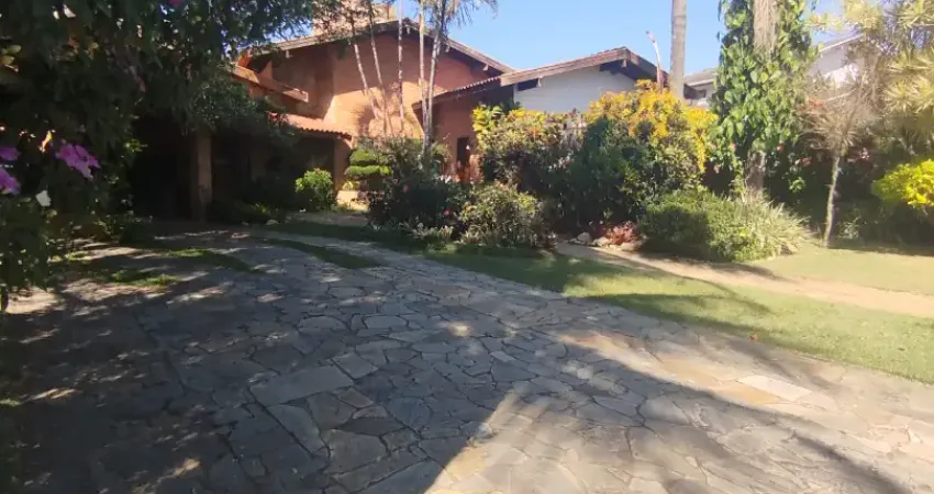 Imóvel de alto padrão em um condominio arborizado, village paineiras.