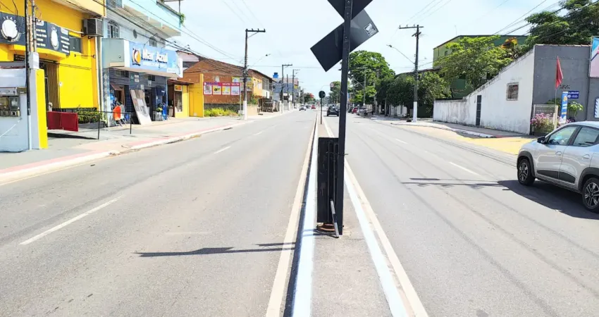 Alugo loja/armazem, estacionamento, frente rod. es-o1o em jacaraípe