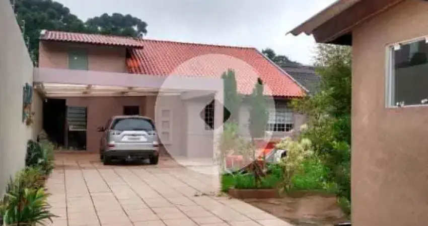 Casa a venda, bairro  Mossunguê - 229,00m  de área privativa, 3 quartos duas suítes  e 540,00m  de t