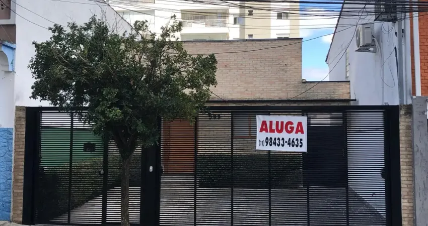 Casa comercial com 4 salas para alugar na Rua Fernandes Moreira, 599, Chácara Santo Antônio, São Paulo