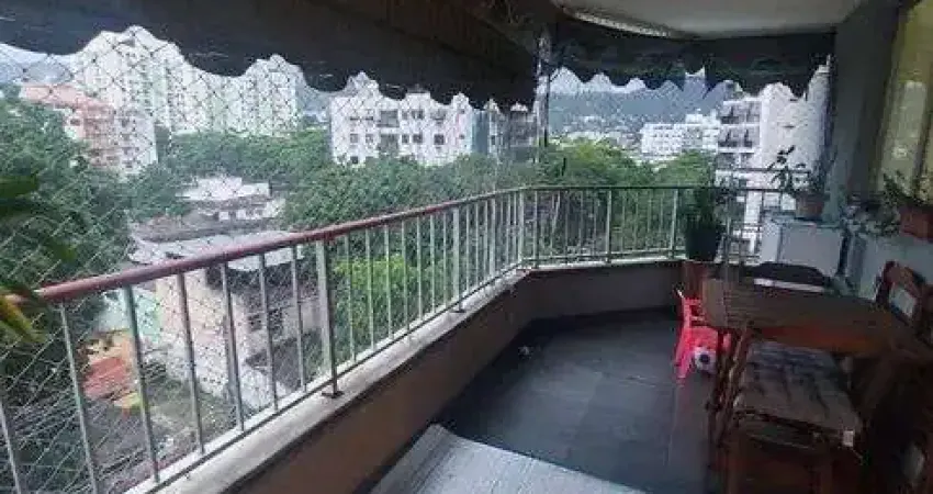 Venda: 03 quartos, 2 suítes, frontal, 93m2, em prédio com piscina, na freguesia