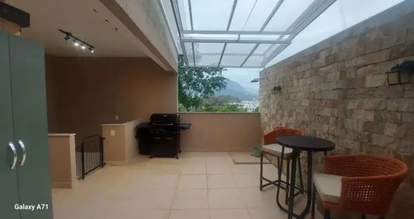 Venda: casa, reformada, 4 quartos, dependência, no valorizado magic garden houses, freguesia!