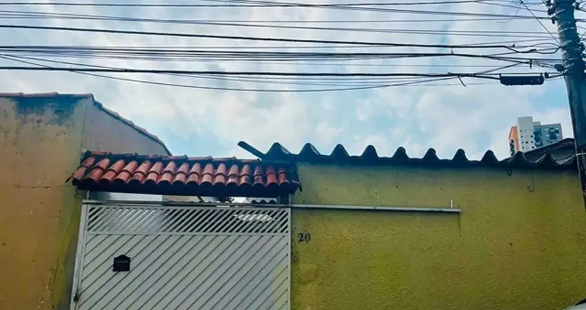 Casa com 2 quartos para alugar na Rua Cabo York, Jardim Internacional, São Paulo