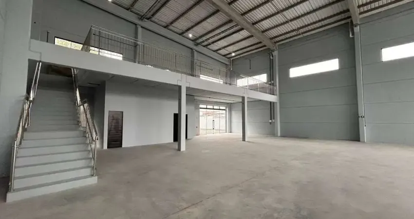 Galpão com 740m² para locação no bairro são domingos em navegantes