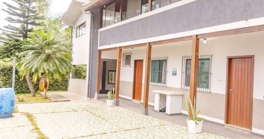 Casa com 4 quartos para alugar no Armação, Penha