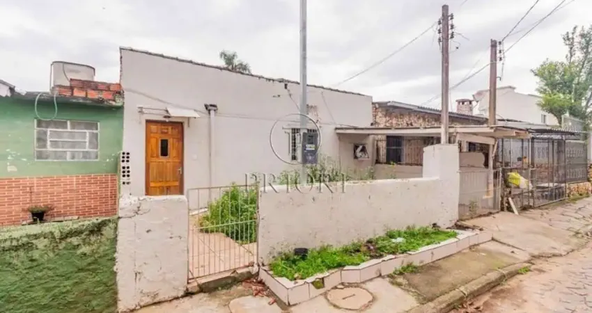 Casa com 2 quartos à venda na Francisco da Silva Brilhante, 53, Humaitá, Porto Alegre
