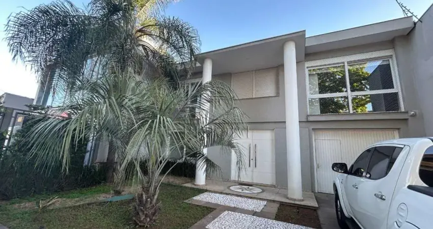 Casa comercial com 2 salas para alugar na Avenida Cairu, 601, Navegantes, Porto Alegre