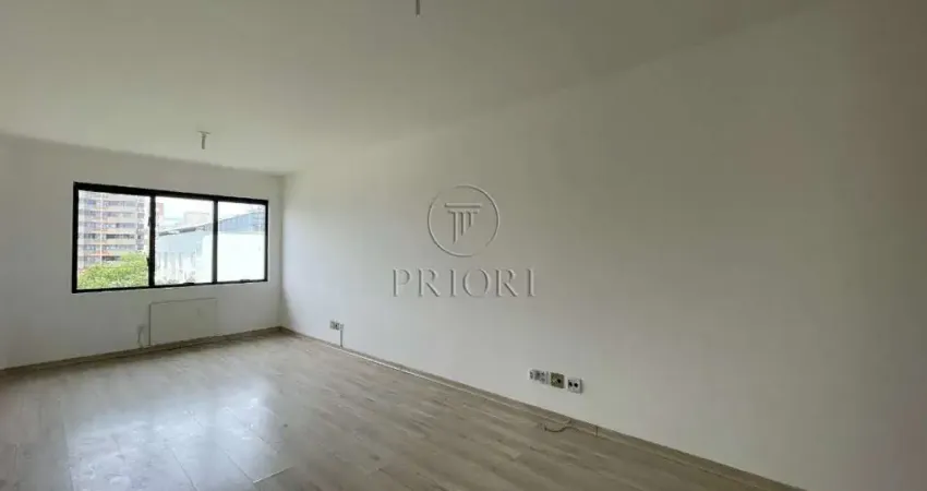 Sala comercial com 1 sala à venda na Beco Andaraí, 157, Passo da Areia, Porto Alegre