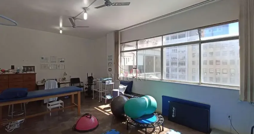 Sala comercial à venda na Rua Siqueira Campos, 1184, Centro Histórico, Porto Alegre