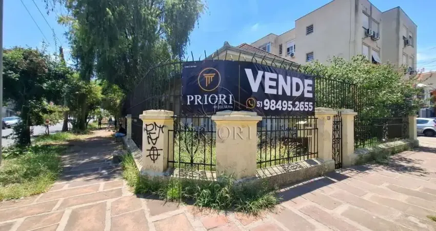 Terreno à venda na Avenida Cairu, 916, Navegantes, Porto Alegre