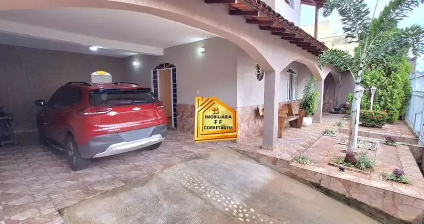 Casa com 3 quartos à venda na Sagrada Família, Belo Horizonte