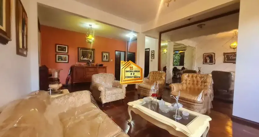 Casa com 3 quartos à venda na Santa Efigênia, Belo Horizonte 